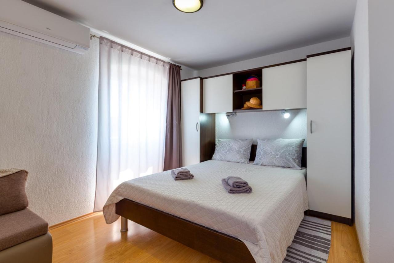 Apartments Valeria, 木洛希尼 外观 照片